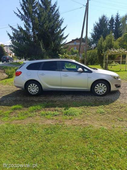 Opel Astra IV 2015