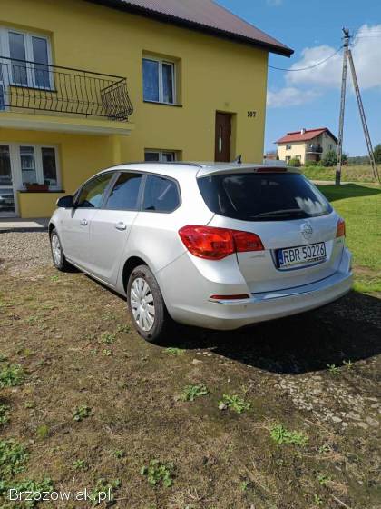Opel Astra IV 2015