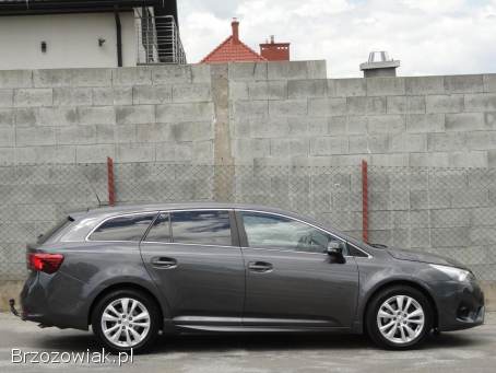 Toyota Avensis Lift  2016