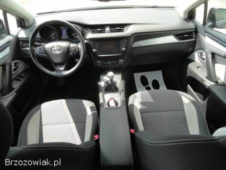 Toyota Avensis Lift  2016