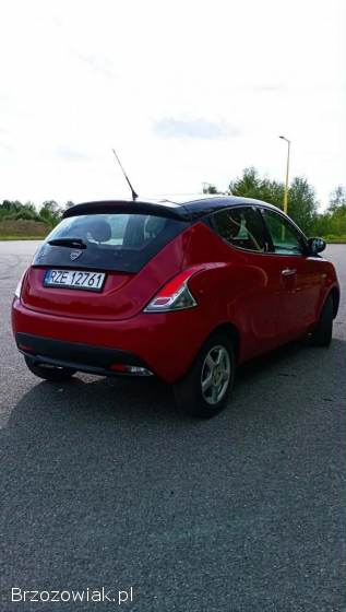 Lancia Ypsilon Black&Red S&S 2012
