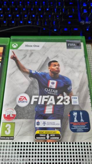 Xbox one s z padem z akumulatorem i 2 grami