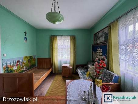 Drewniany dom w Faliszówce.