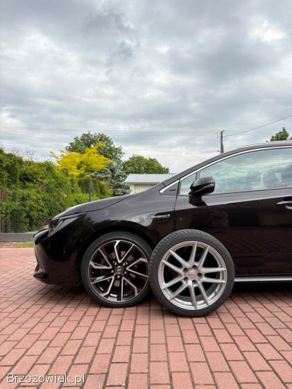Toyota Corolla 2.  0 Hybrid 2020
