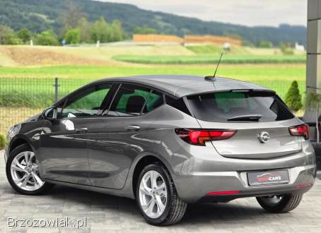 Opel Astra 1.  4turbo Dynamic 2018