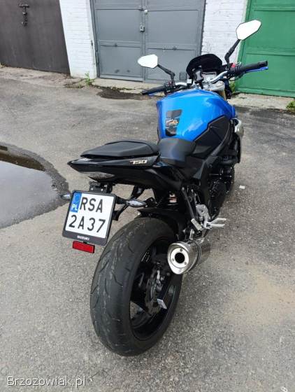 Suzuki GSR 750 2012