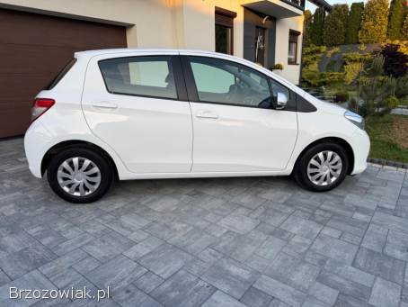 Toyota Yaris 5-Drzwi Benzyna  2013