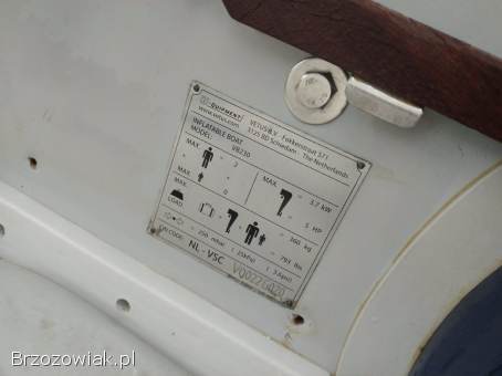 Ponton Vetus VB230 z nowym silnikiem zaburtowym marki Mercury 3,  5 HP