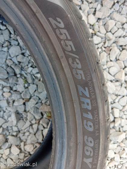 Sprzedam opony 255/35/19