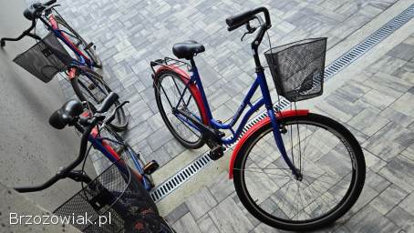Trzy rowery,  koła 28 cali,  bagażnik,  kosz przedni