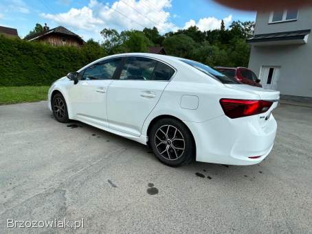 Toyota Avensis 3 2015