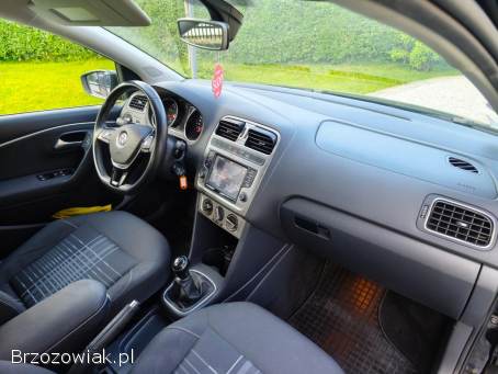 Volkswagen Polo Polift 1,  0mpi 2015