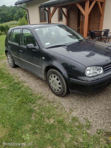 Volkswagen Golf 5 drzwi 1999
