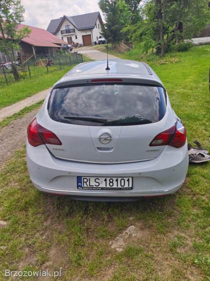Opel Astra 2014