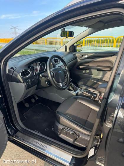 Ford Focus 1,  6 16v Benzyna  2009