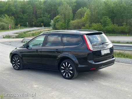 Ford Focus 1,  6 16v Benzyna  2009