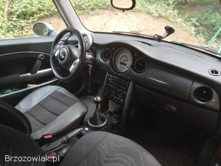 Mini Cooper R50 2004