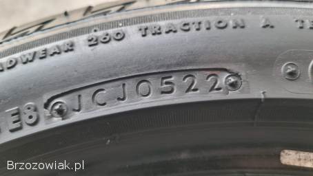 Komplet opon letnich Bridgestone 225/45/19,  2022r