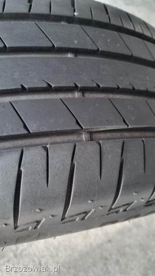 Komplet opon letnich Bridgestone 225/45/19,  2022r