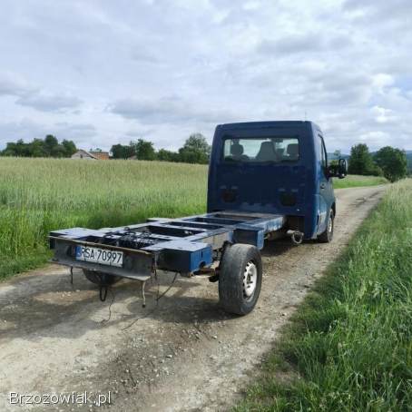 Renault Master 2.  3 125KM