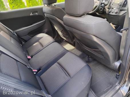 Hyundai i30 1.  6 CRDI Klima 2007