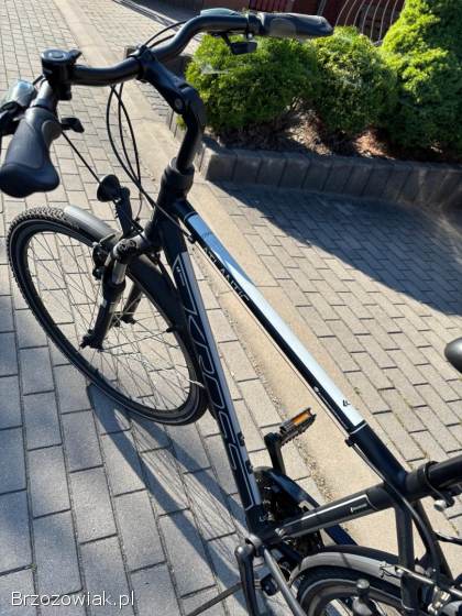 SPRZEDAM -  KROSS Rower męski TRANS 1.  0 28 czarny mało używany,  niezniszczony