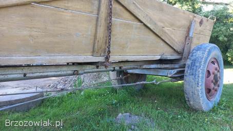 Wóz ciągnikowy solidny