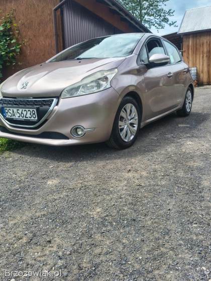 Peugeot 208 2012