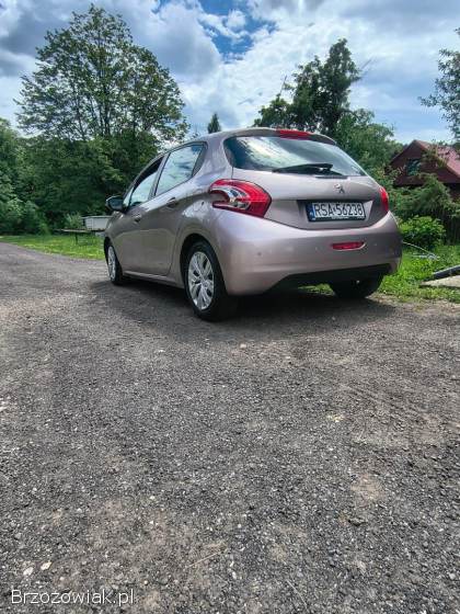 Peugeot 208 2012