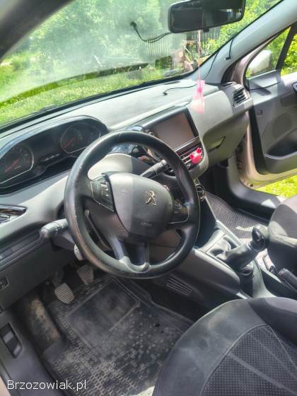 Peugeot 208 2012