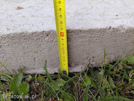 Pokrywa betonową pod właz