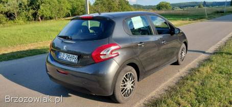 Peugeot 208 2012
