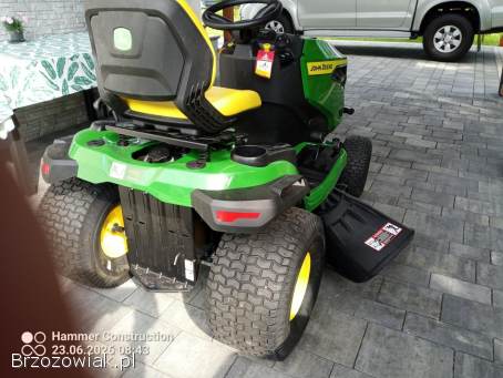 Traktorek kosiarka John Deere model S130.  USA.  NOWA. .