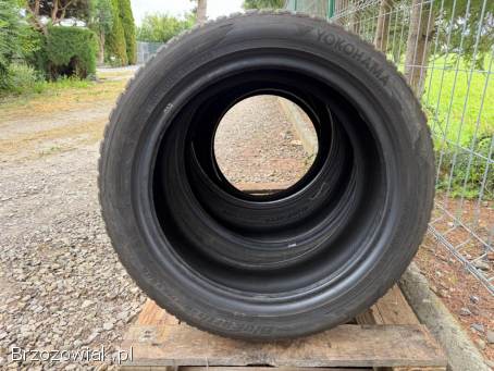 Opony zimowe 215/50 R17 Yokohama BluEarth Winter V905 2020 r.  +/ -  5 mm kpl.