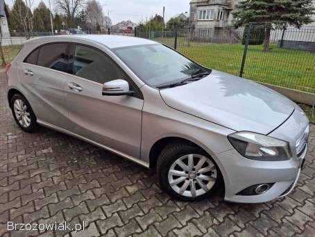 Mercedes-Benz Klasa A Benzyna 1.  6 16V 2012