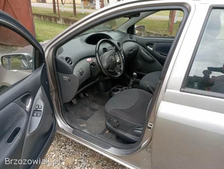 Toyota Yaris 2003