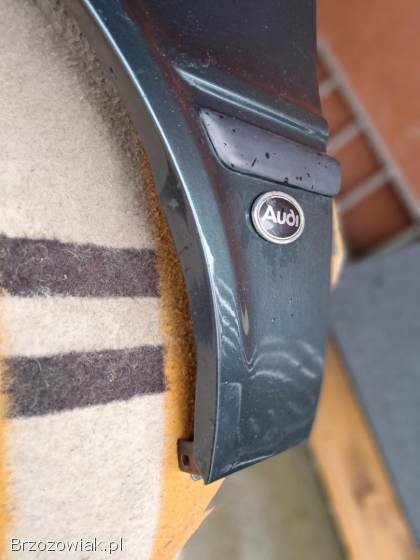 Lewy przedni błotnik Audi 80 B4