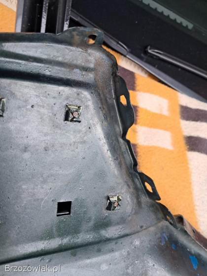 Lewy przedni błotnik Audi 80 B4