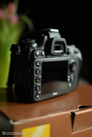 NIKON D610 FX BODY (5 tyś klatek) + akcesoria -  okazja!
