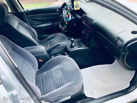Volkswagen Passat 2.  0MPI / 115KM 2000