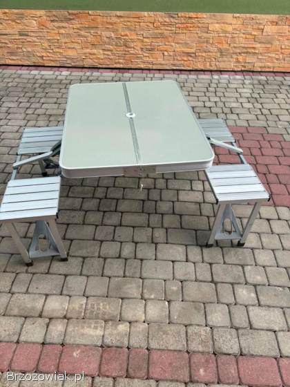 Aluminiowy stół kempingowy składany w walizkę z krzesłami