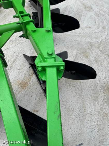 Pług 4 skibowy bomet
