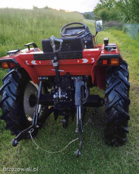 Traktorek japoński Mitsubushi MT23,  4x4,  wspomaganie,  4-cylindry