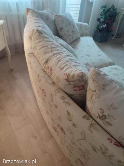 Sofa do salonu,  kwiaty