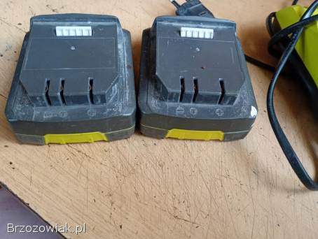 Ładowarka i 2 akumulatory ryobi