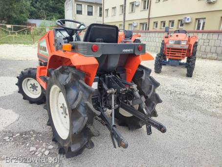 Traktorek Japoński HINOMOTO ( KUBOTA ) CX 18 o mocy 18 KM 4X4 Wspomaganie