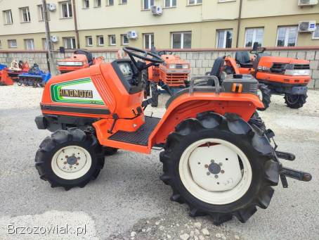 Traktorek Japoński HINOMOTO ( KUBOTA ) CX 18 o mocy 18 KM 4X4 Wspomaganie