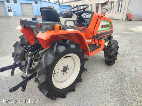 Traktorek Japoński HINOMOTO ( KUBOTA ) CX 18 o mocy 18 KM 4X4 Wspomaganie