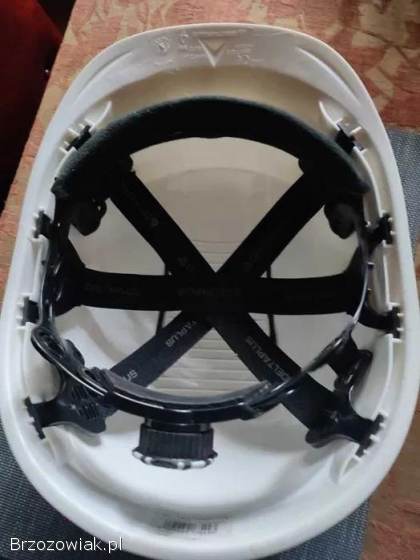 Kask,  nowy hełm ochronny,  wentylowany Deltaplus