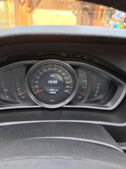 Volvo V40 D2 2017